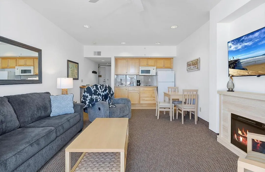 Beach House Inn & Suites-1