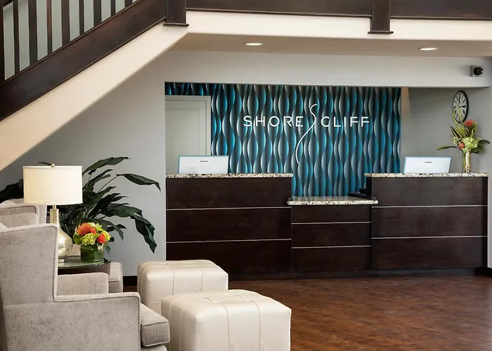 Pet Friendly hotel: Shore Cliff Hotel